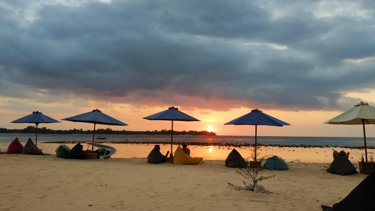 Hotel Sunset Beach Bungalow Gili Meno Esterno foto