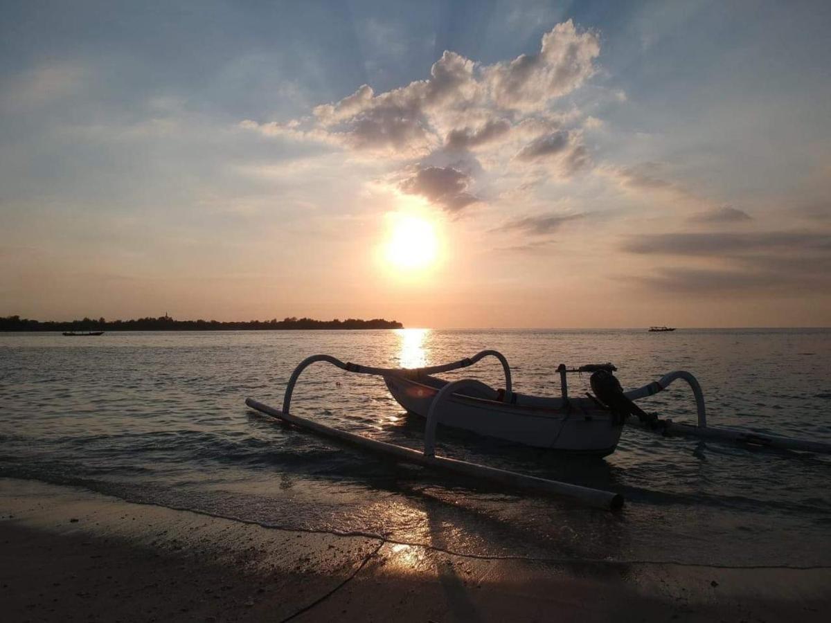 Hotel Sunset Beach Bungalow Gili Meno Esterno foto